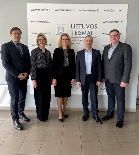 Klaipėdos apylinkės teismo vadovai susitiko su Klaipėdos apygardos prokuratūros vadovybe