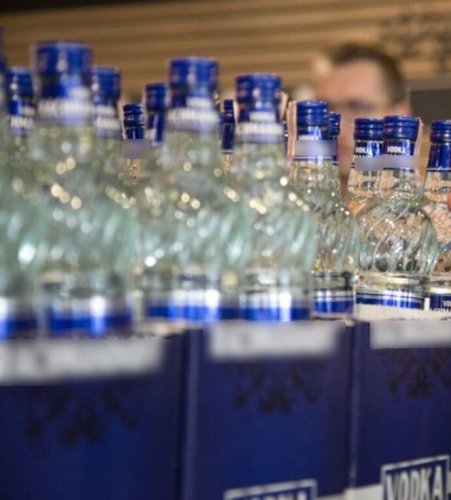 Už atlygį vežtas nelegalios degtinės krovinys kainuos daugiau nei 14 tūkstančių eurų